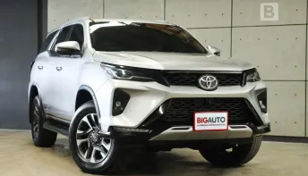 2022 Toyota FORTUNER 2.4 Leader V 4WD SUV AT ไมล์แท้ 7 หมื่น Warranty 5 ปี 150,000 KM B3811