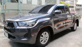 2025 TOYOTA REVO CAB 2.4 ENTRY (โฉมใหม่ ยูโร 5) เกียร์AUTO สีเทา วิ่ง 10,785 กม มือเดียว ฟรีดาวน์