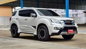 ISUZU MU-X 3.0 DVD NAVI สีขาว เกียร์ออโต้ ปี 2016