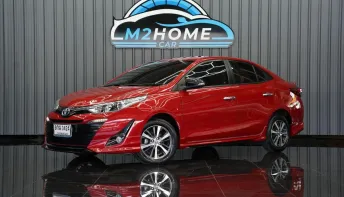 TOYOTA YARIS ATIV 1.2 High CVT AT ปี 2019 จด 2020 สีแดง