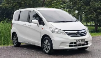 Honda Freed 1.5 SE ปี 2012 จด 2013