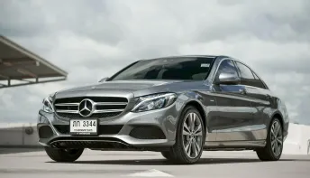 Benz C350e Avantgarde Minorchange ปี 2018 วารันตีเหลือถึง 19/4/2026 เลขไมล์นางฟ้า 56,000 กม .