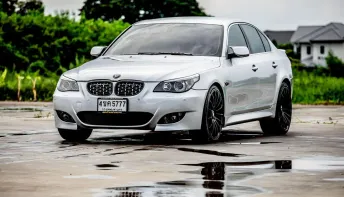 2004 BMW 5 Series 2.5 523i รถเก๋ง 4 ประตู