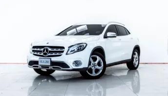 4A922 Mercedes-Benz GLA-Class 1.6 GLA200 2020 รถสวยไมล์น้อย
