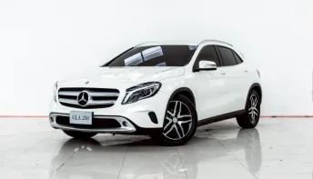 4A948 Mercedes-Benz GLA-Class 1.6 GLA200 2015 รถหรูมือสองสภาพดี