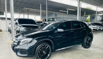 MERCEDES-BENZ GLA250 2.0 AMG Dynamic W156 ปี 2018 รถสวย สภาพพร้อมใช้ ไมล์น้อย TOP รับประกันตัวถังสวย