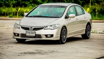 2006 Honda CIVIC 2.0 i-VTEC รถเก๋ง 4 ประตู