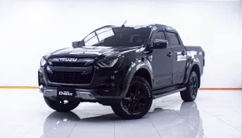 1E378 ISUZU D-MAX V-CROSS CAB4 3.0 DDI M 4WD AT 2020