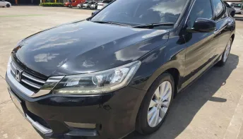 Honda Accord 2.0 EL ปี 2015 รถมือสองสภาพดี ราคาคุ้มค่า