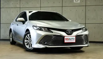 2019 Toyota CAMRY 2.0 G AT ไมล์แท้ 6 หมื่น (วิ่งน้อย) มือเเรกป้ายเเดง ประวัติการดูแลรักษารถดี B5737
