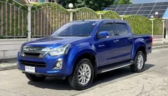 ISUZU D-MAX BLUE POWER CAB-4 HI-LANDER 1.9 Z DVD (MNC) ปี 2019 เกียร์MANUAL สภาพนางฟ้า