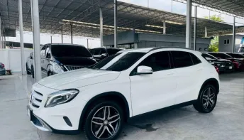 MERCEDES-BENZ GLA 1.6 Urban W156 ปี 2017 รถสวย สภาพพร้อมใช้ ไมล์น้อย รับประกันตัวถังสวย