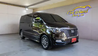 2020 HYUNDAI H-1 2.5 DELUXE AT