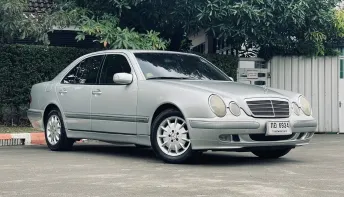 Mercedes-Benz W210 E200 Kompressor ปี 2001 (ขายเงินสดเท่านั้น)