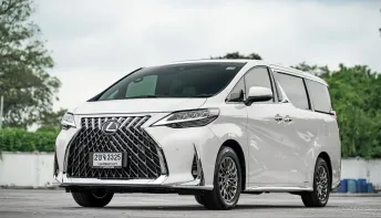 New !! Lexus LM300h 7Seat ปี 2020 เลขไมล์นางฟ้า 67,000 กม. เท่านั้น รถมือเดียวป้ายแดง 