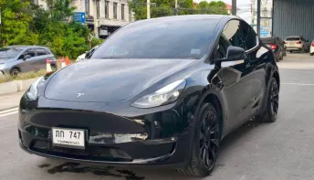 2023 TESLA Model Y Long Range 4WD SUV สีดำ