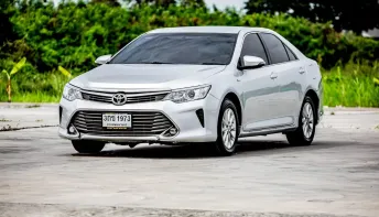 2014 Toyota CAMRY 2.0 รถเก๋ง 4 ประตู 