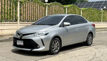 TOYOTA VIOS 1.5 E ปี 2018 AUTO CVT 7 สปีด สภาพนางฟ้า