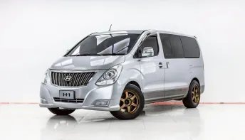 3B187 HYUNDAI H-1 2.5 DELUXE AT 2012