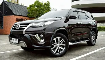 2017 TOYOTA FORTUNER 2.4 V SUV