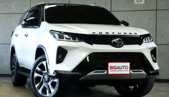 2024 Toyota FORTUNER 2.4 Legender SUV Black Top AT ไมล์แท้ 4 หมื่น รับประกัน 3 ปี 100,000 KM B4020