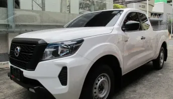 2025 NISSAN NAVARA CAB 2.5 SL กียร์ธรรมดา สีขาว วิ่งน้อย 15,254 กม. รถสวยสภาพใหม่ มือเดียว ฟรีดาวน์