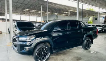 TOYOTA REVO 2.4 ROCCO 2023 รถสวย มือแรกออกห้าง สภาพป้ายแดง ไมล์ 2 หมื่น รับประกันตัวถังสวย