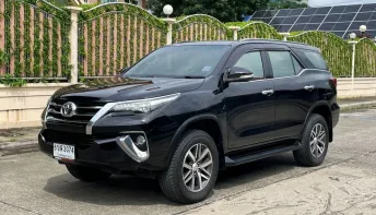 TOYOTA FORTUNER 2.8 V 4WD ปี 2015 จดปี 2018 เกียร์AUTO 4X4 สภาพนางฟ้า