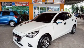 Mazda 2 1.3 Skyactiv High เกียร์ออโต้ ปี 2016/2017 ผ่อนเริ่มต้น 5,*** บาท