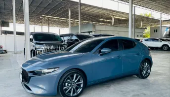 MAZDA3 2.0 S SPORT ปี 2020 รถสวย มือแรกออกห้าง สภาพพร้อมใช้ ไมล์น้อย 7 หมื่น รับประกันตัวถังสวย