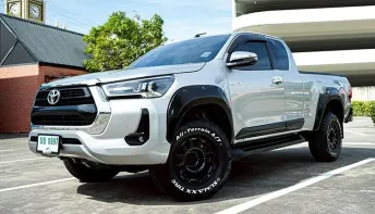 2023 TOYOTA HILUX REVO 2.4 MID PRERUNNER SMART CAB