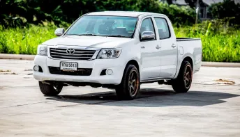 2013 Toyota Hilux Vigo 2.7 รถกระบะ 