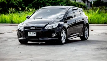 2013 Ford FOCUS 2.0 รถเก๋ง 5 ประตู 