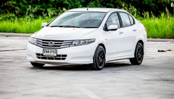 2010 Honda CITY 1.5 i-VTEC รถเก๋ง 4 ประตู 
