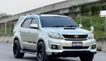 Toyota Fortuner 3.0 V ดีเซล 4x4 ปี 2012