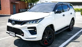 2022 TOYOTA FORTUNER 2.8 GR SPORT BLACK TOP