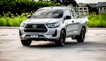 2021 Toyota Hilux Revo 2.4 รถกระบะ 