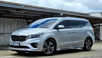 Kia Grand Carnival 2.2 SXL สีเงิน 2018