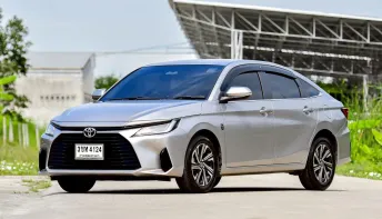 Toyota Yaris Ativ 1.2 Premium sport 2022 จด 2023