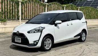 TOYOTA SIENTA 1.5 G ปี 2017  AUTO 7 SPEED สภาพนางฟ้า