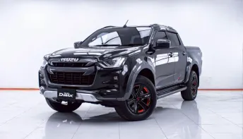1E533 ISUZU D-MAX 3.0 V-CROSS CAB4 4WD MT 2021