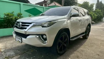 2015 Toyota Fortuner 2.4 V ขับ2