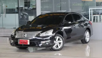 Nissan TEANA 2.0 XL ปี 2016 รถบ้านมือเดียวใช้น้อยเข้าศูนย์ตลอด ไม่เคยติดแก๊ส สวยเดิมทั้งคัน ฟรีดาวน์