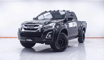 1E503 ISUZU D-MAX 1.9 L CAB HI-LANDER MT 2017
