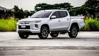 2019 Mitsubishi TRITON 2.4 รถกระบะ 