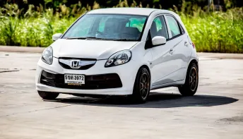 2012 Honda Brio 1.2 รถเก๋ง 5 ประตู 