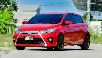 TOYOTA Yaris Hatchback 1.2G A/T ปี 2015 จด 2016