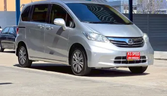 Honda Freed 1.5EL (MNC) ปี 2014 สีเทา 