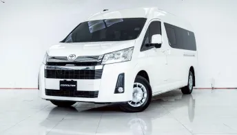 4B013 TOYOTA COMMUTER 2.8 2021