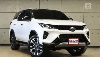 2024 Toyota FORTUNER 2.4 Legender SUV Black Top AT ไมล์แท้ 2 หมื่น สภาพตัวรถไม่ต่างจากรถใหม่ B7904